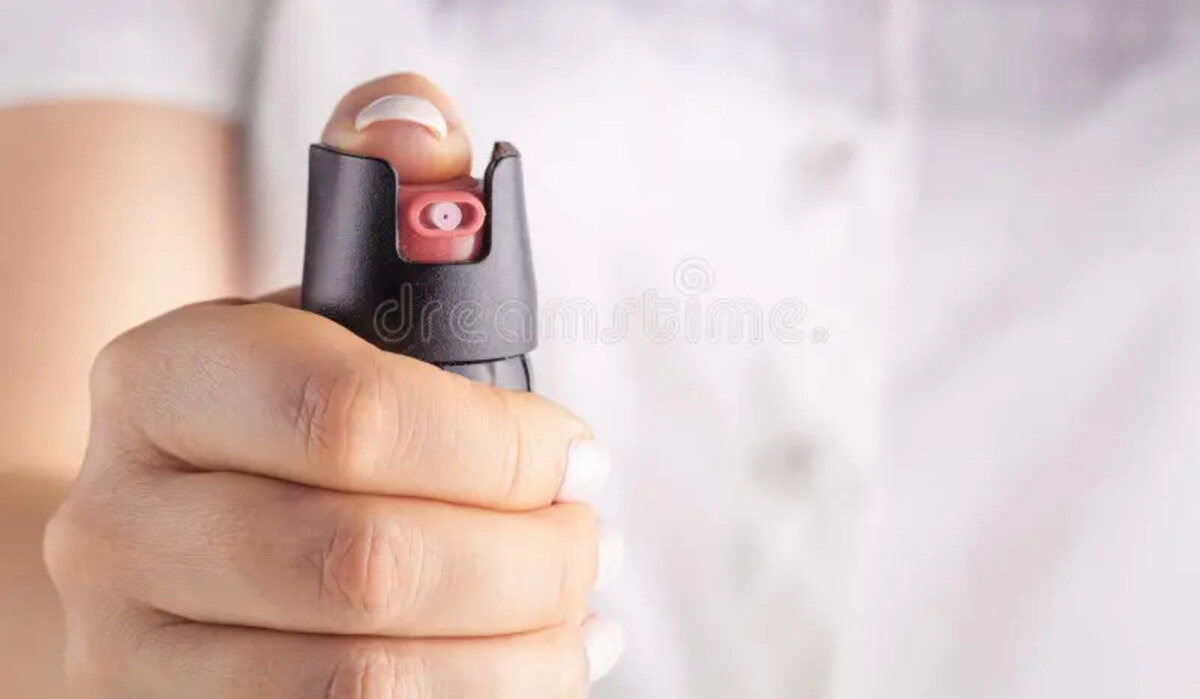how to remove pepper spray from skin